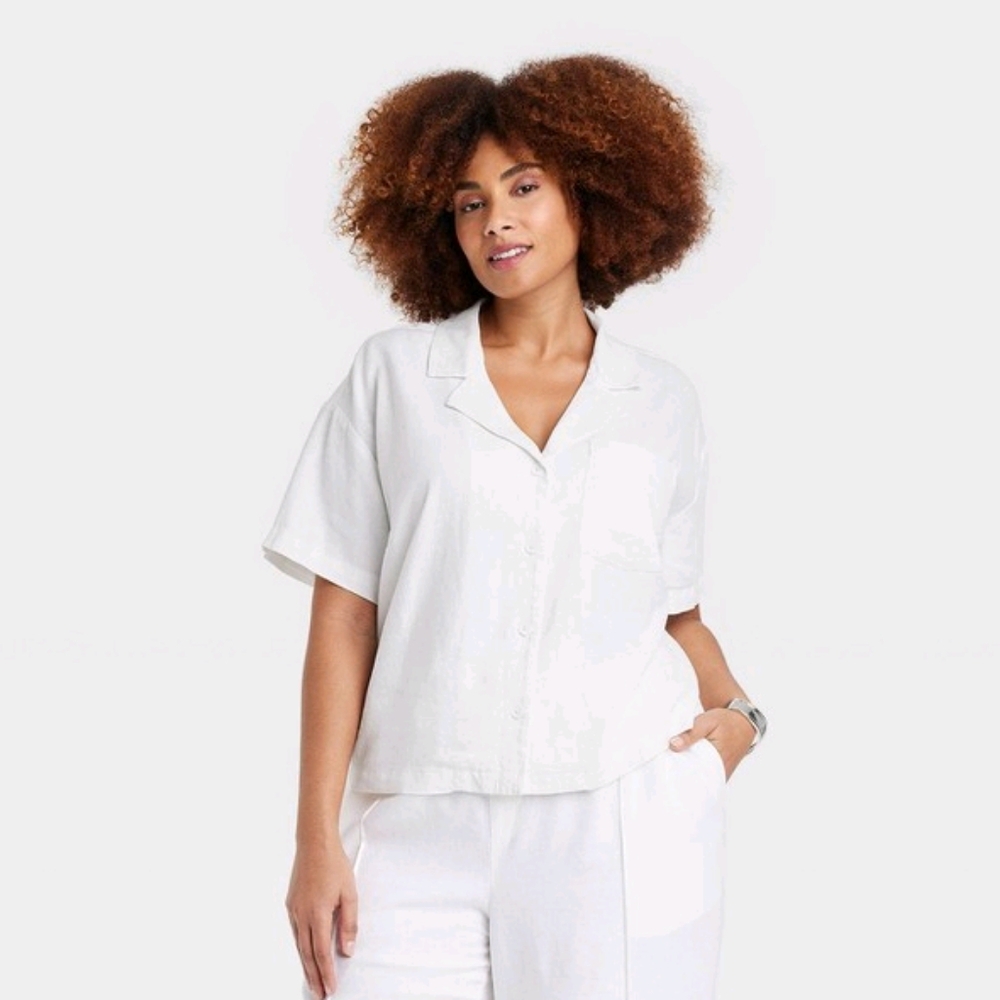Target Women's Linen Button-down short sleeve Camp Shirt L